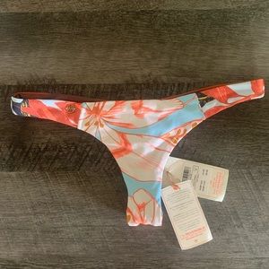 NWT Maaji REVERSIBLE Bikini Bottom